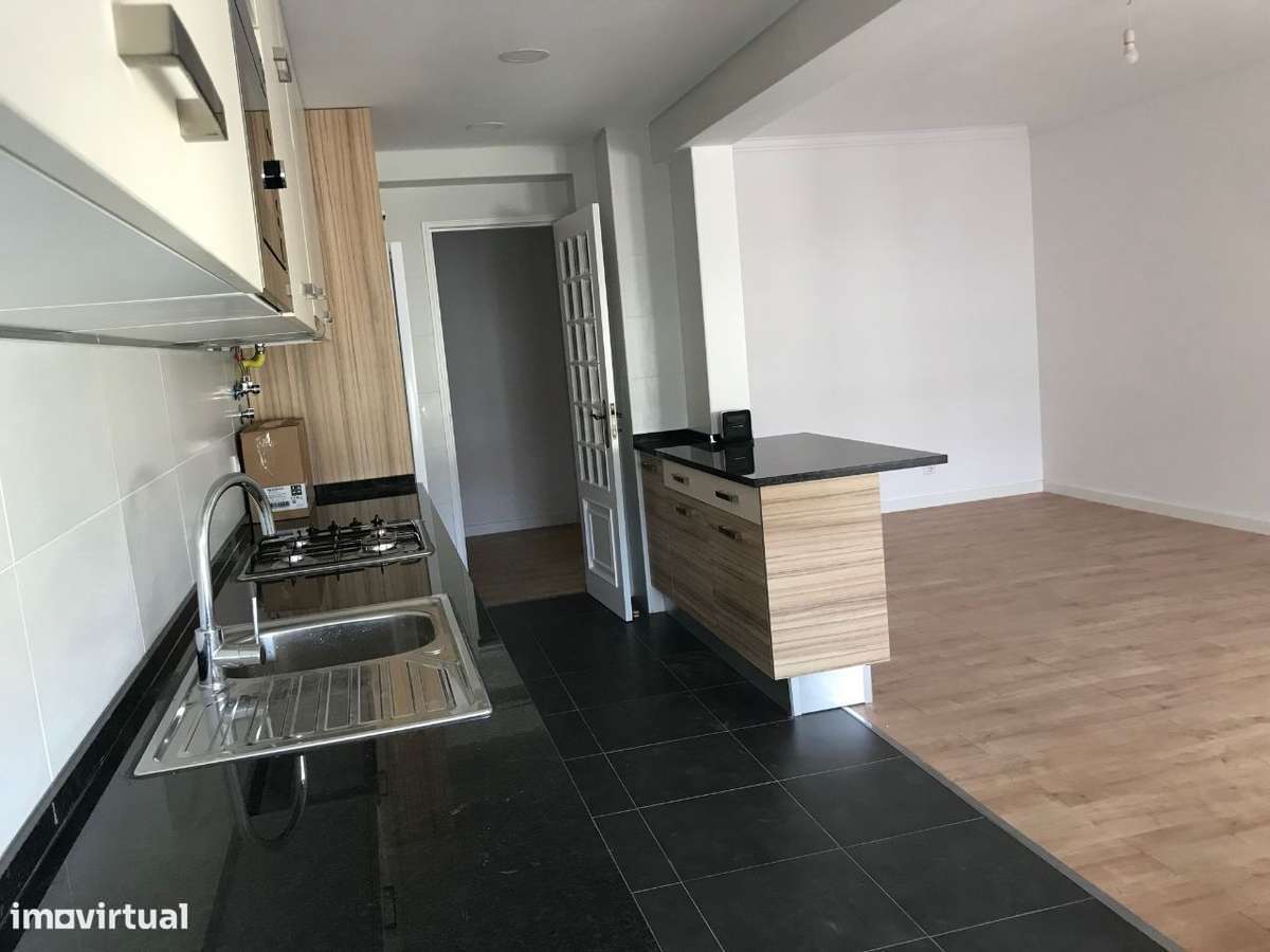 apartamento T3 em Linda-a-Velha - Grande imagem: 3/16