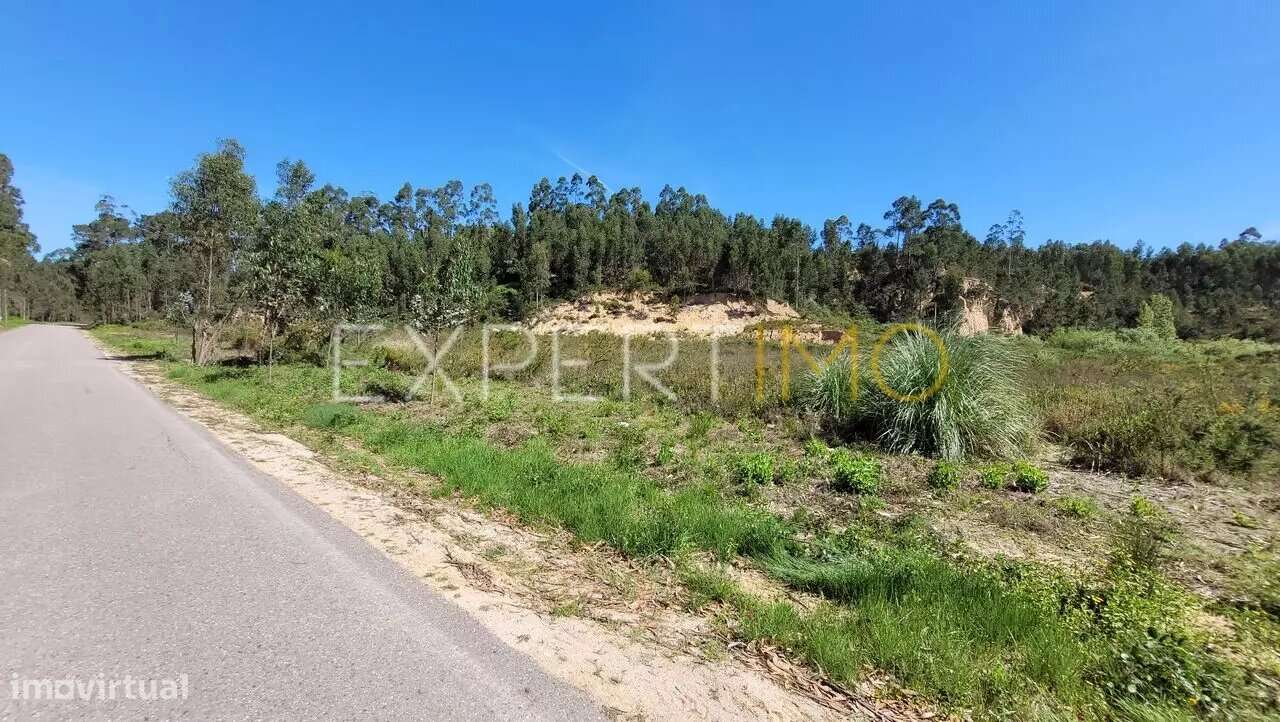 Terreno Urbano com projeto aprovado para armazém - Ourém - Grande imagem: 3/6