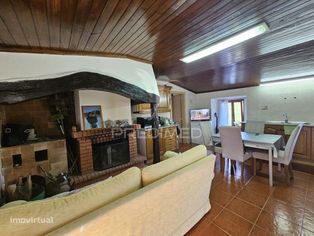 Charmosa moradia renovada - Grande imagem: 4/27