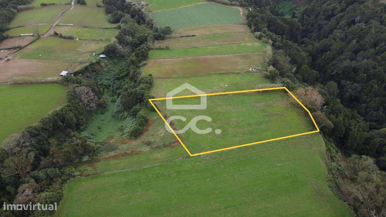 Terreno com 8.100,00 m2 - Água de Pau - Lagoa - Grande imagem: 2/10