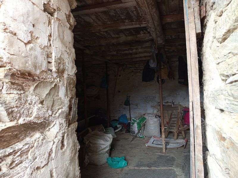 Vendo duas casas em Moncorvo - Grande imagem: 4/8