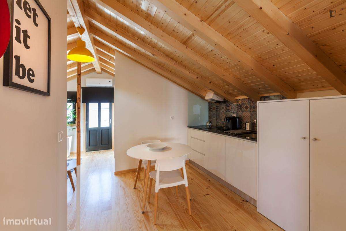 Estúdio - localizado em Santo Ildefonso Porto - Grande imagem: 3/18