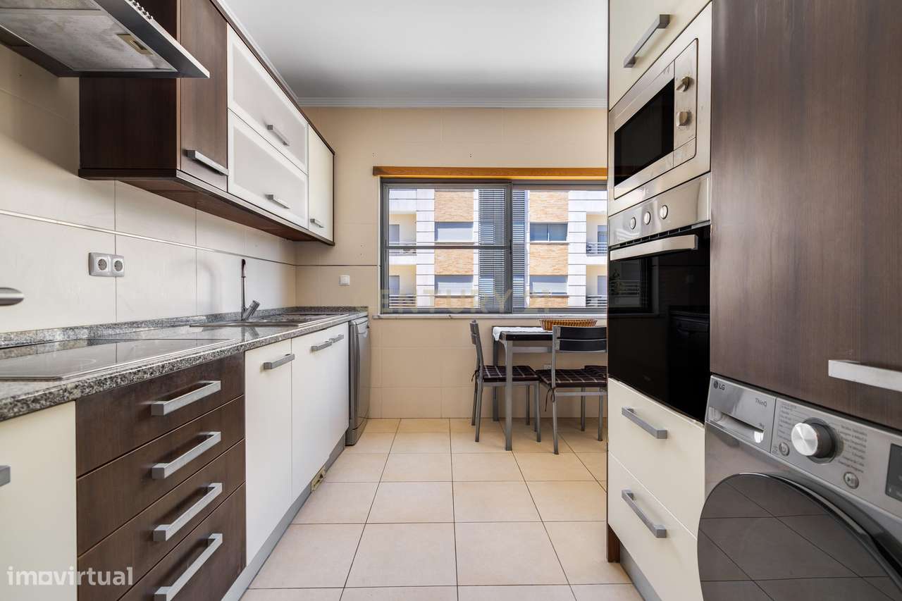 Apartamento T3 com Garagem na Quinta João de Ourém — Olhão-8