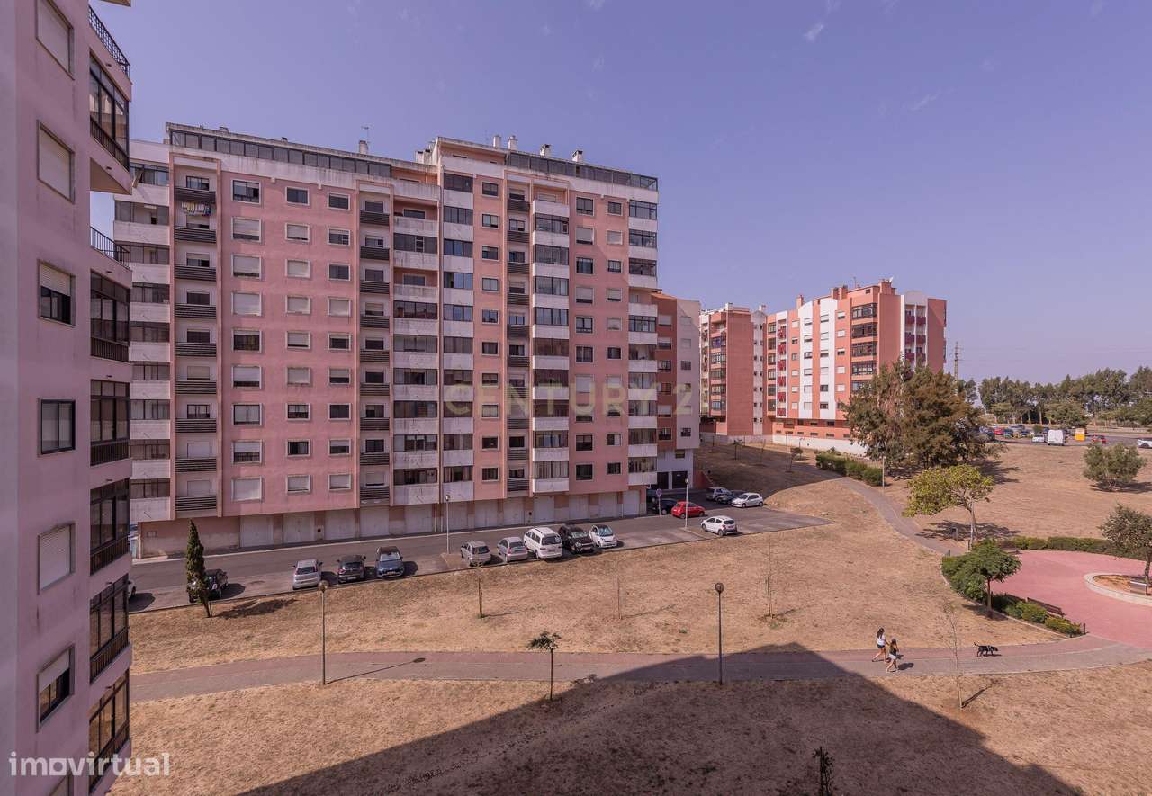 Apartamento T3 em S. Marcos/Cacém com Arrecadação-36