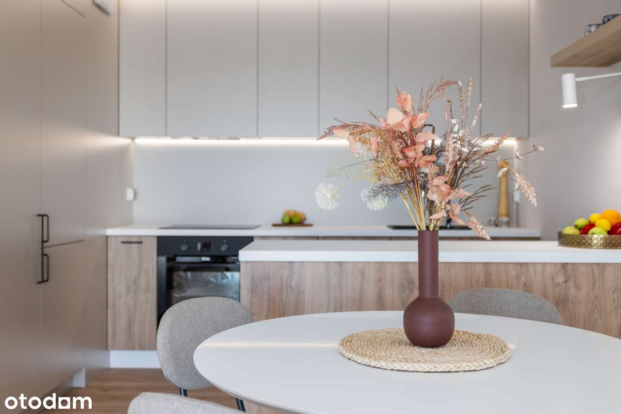 Jasne , stylowe 2 pokoje,wysoki standard,loggia 10m2,winda,rowerownia-1