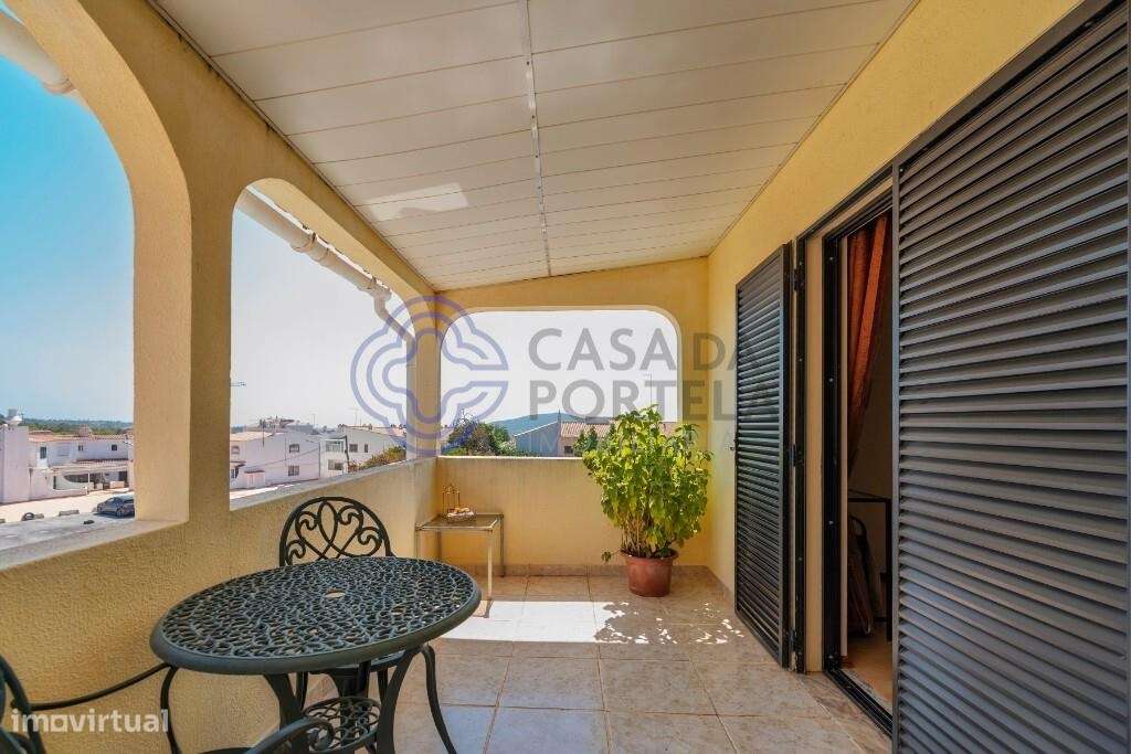 Magnífica Moradia T3 com Vista Mar e Localização Estratégica – Loulé-14