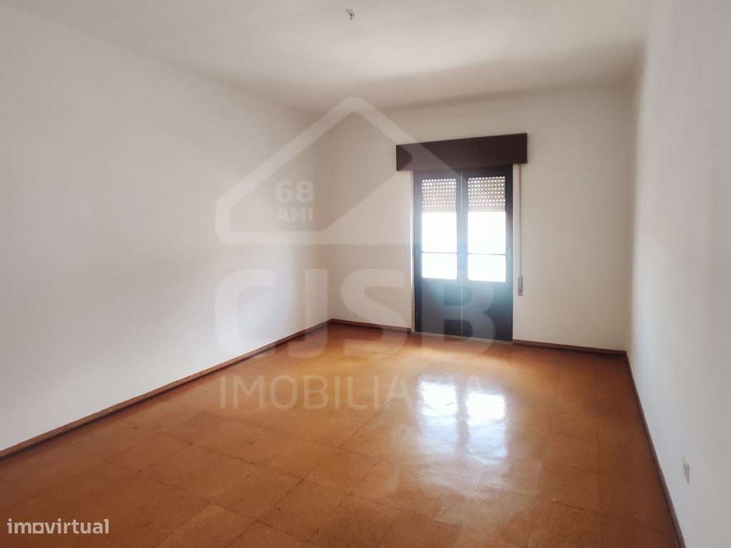 Moradia à Venda em Coruche - Valor Negociável-23