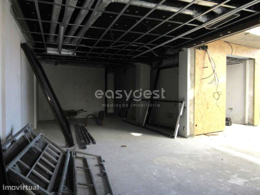 Fantástico Apartamento T2 de Luxo no centro da Vila - Lourinhã - Grande imagem: 4/15