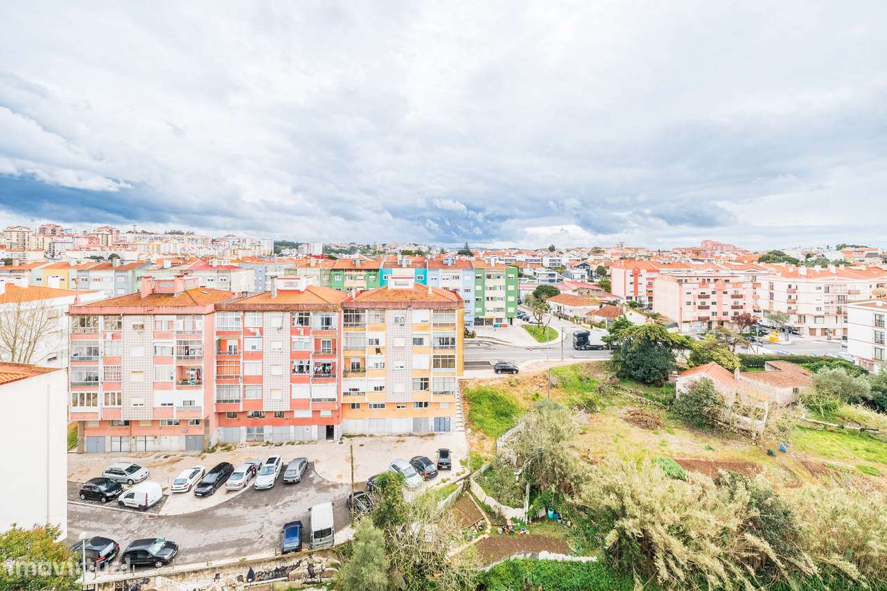 T3 em Mem Martins muito luminoso-38