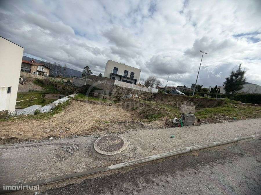 Lote de Terreno na Urbanização da Povoação Grande, Marco Canaveses - Grande imagem: 2/4
