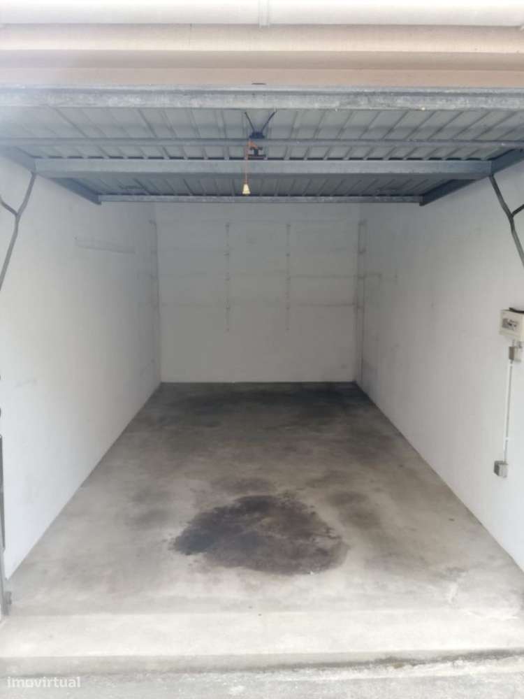 Garagem individual - V.N.Gaia - Oliveira do Douro - Rua de Pedreira - Grande imagem: 5/8