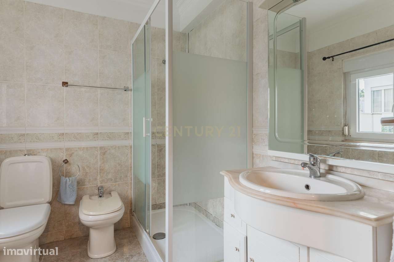 Moradia T3 de Charme no Bairro da Encarnação-25