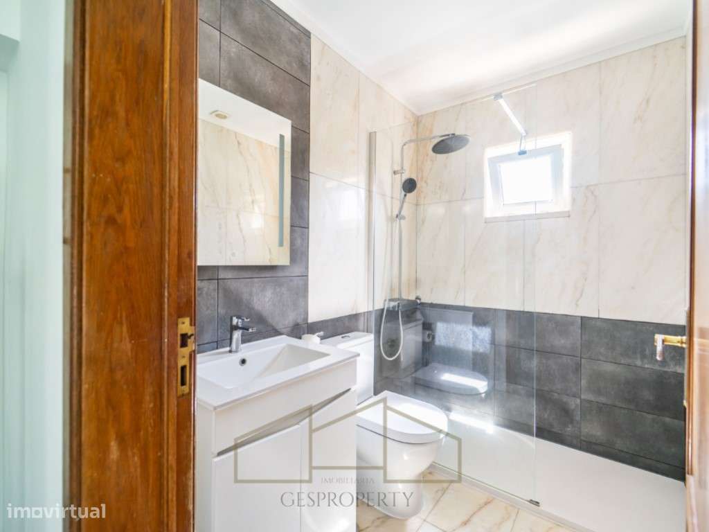 Moradia T6 Isolada na Marisol-35