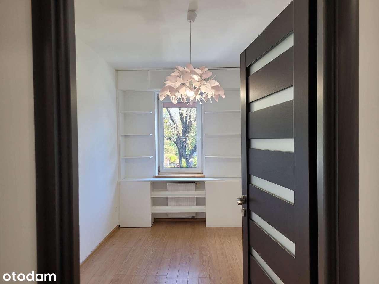 Mieszkanie IDEALNE 73m2 3 pokoje 1 piętro Garaż Winda Duży BALKON-6