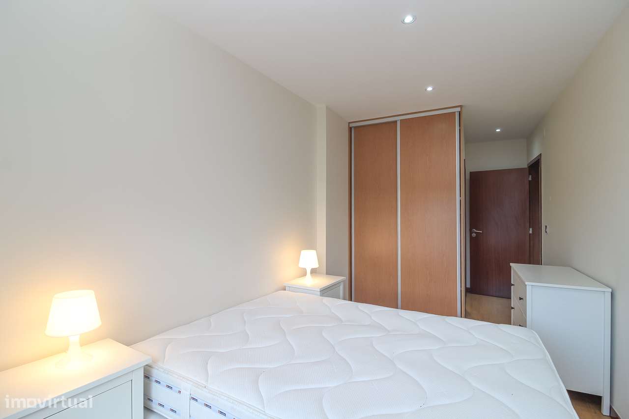 T2 Mobilado e Equipado Centro de Paredes-14