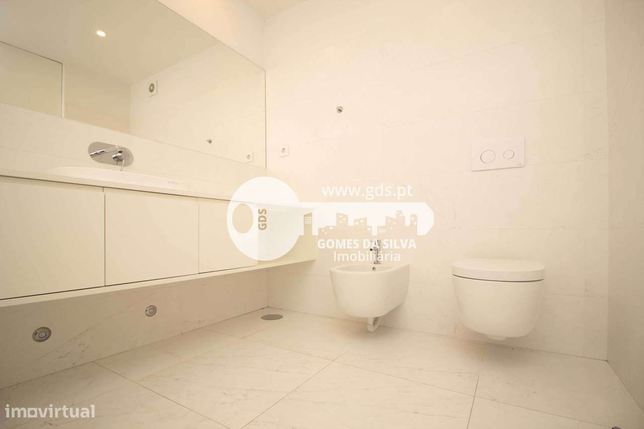 Apartamento T1 no Parque Norte - Construção Acrescentar-10
