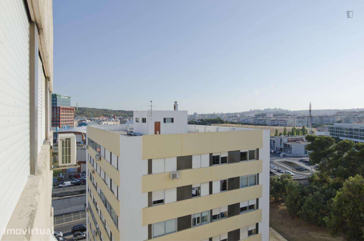 Quarto - localizado em Carnide Lisbon - Grande imagem: 5/18