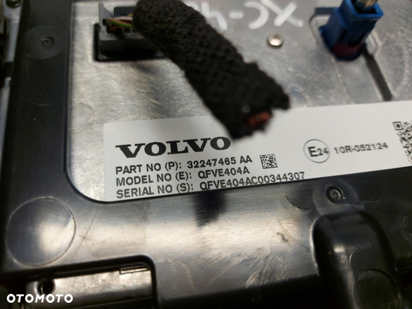 Volvo XC40 D4  wyświetlacz ekran środkowy tablet 32247465 - 3