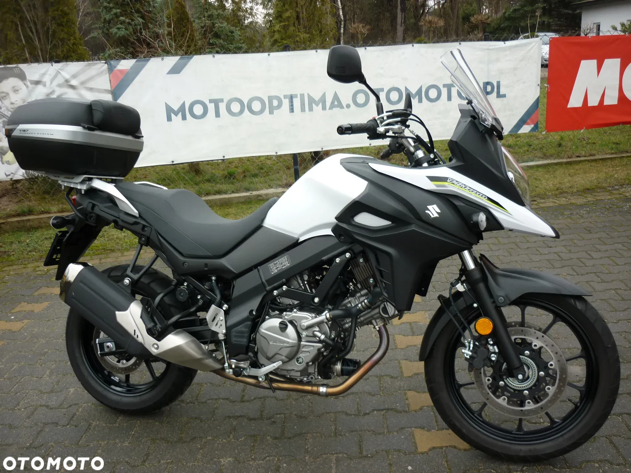 Suzuki V-STROM - 4