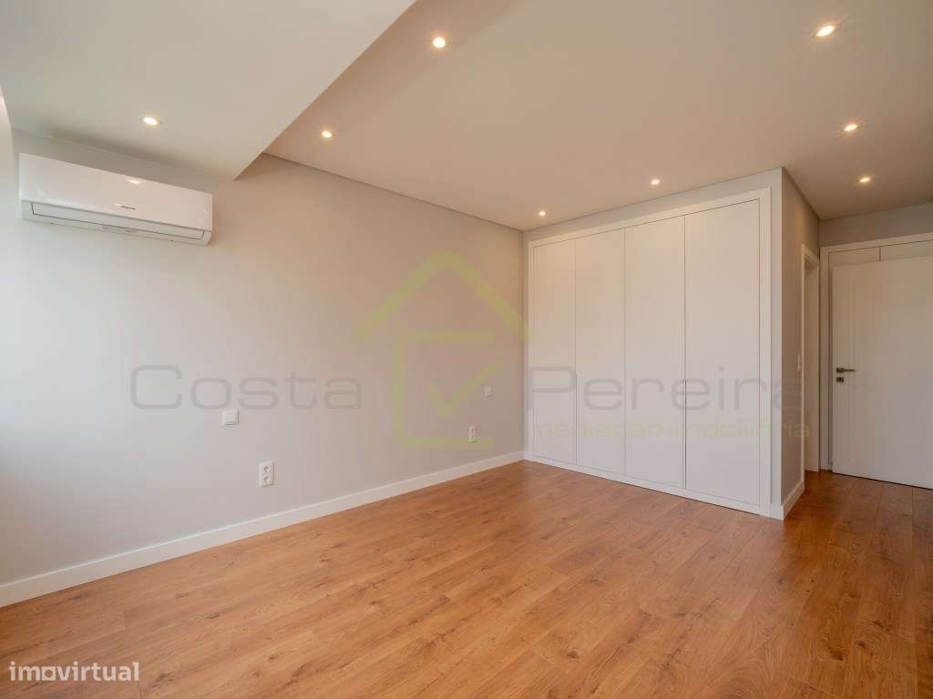 Apartamento T2 como Novo, à entrada de Lisboa.-19