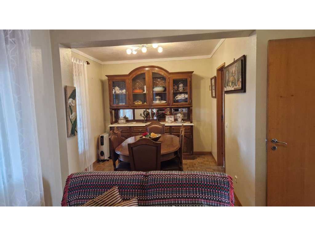 Moradia em Banda - T4 - Manteigadas-11