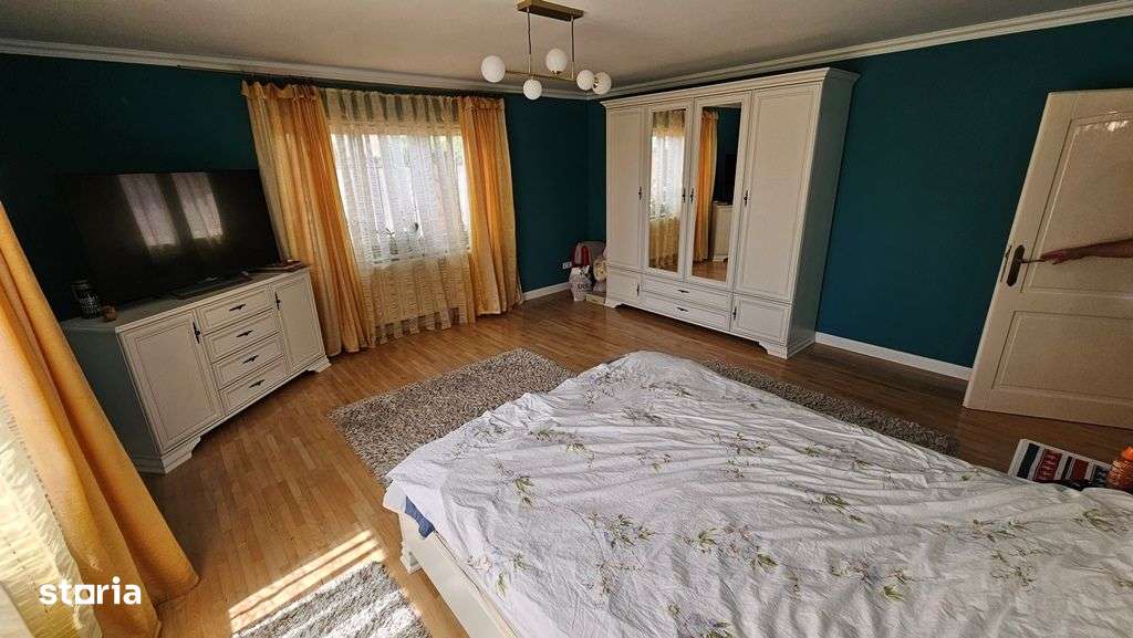 Casa de vanzare in oras, Cartierul Unirii, ideal pentru invesitie-5