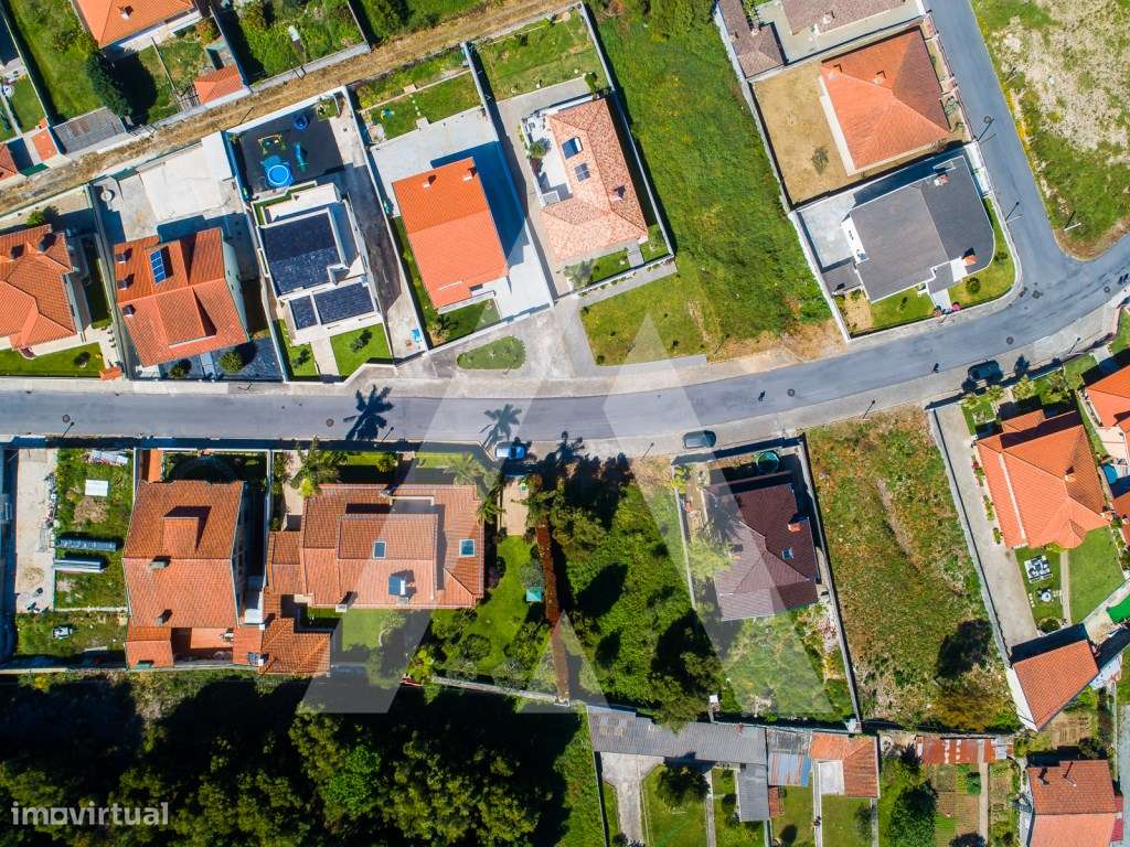 Lote para Construção com 905M2 - São João de Ver-17
