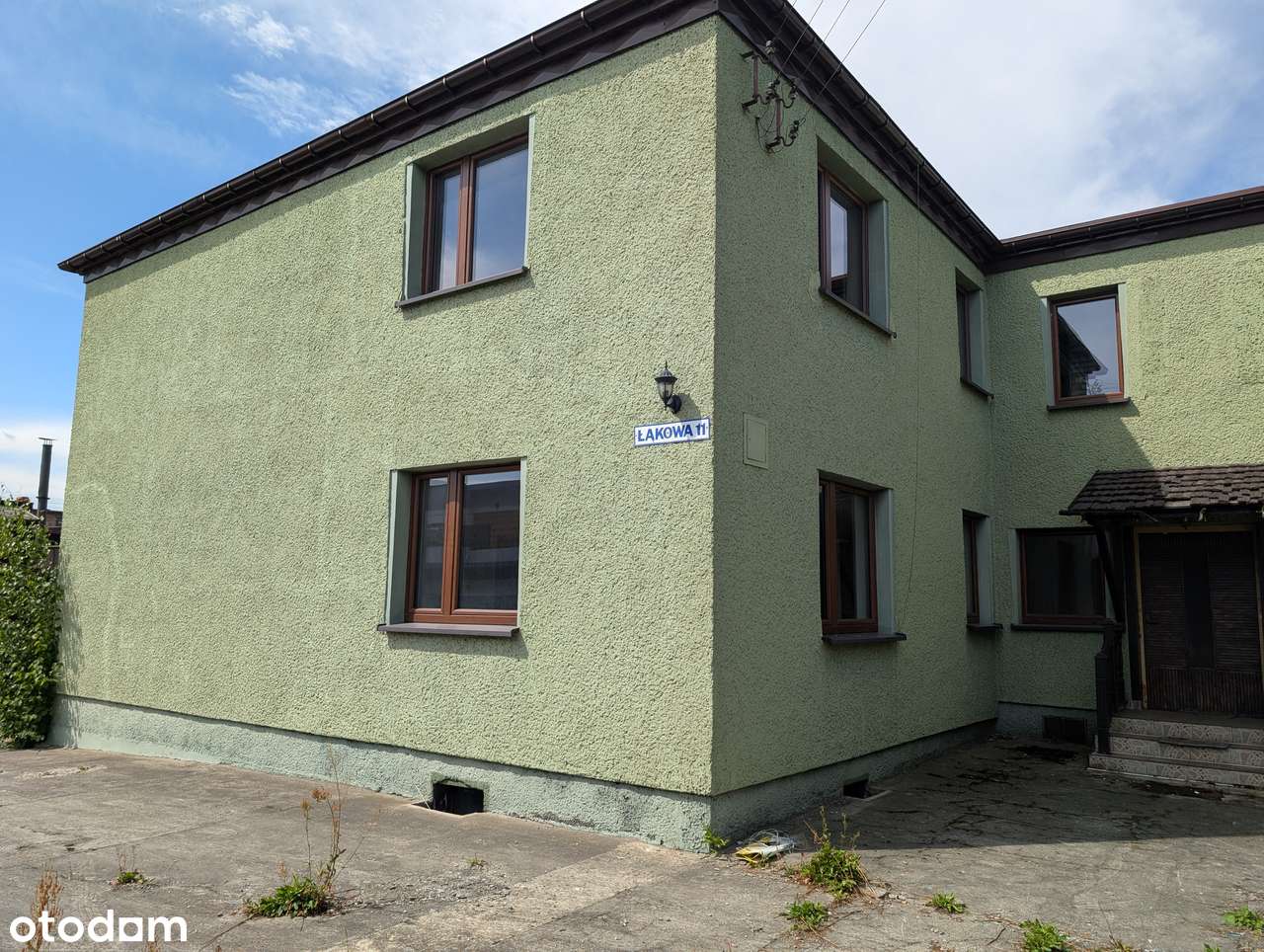 Dom z zapleczem pod działalność-garaże, możliwość 3 mieszkań!-2