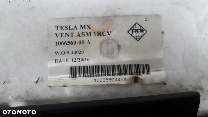 TESLA MODEL X SIEDZISKO PRAWY PRZÓD PRZEDNIE - 7