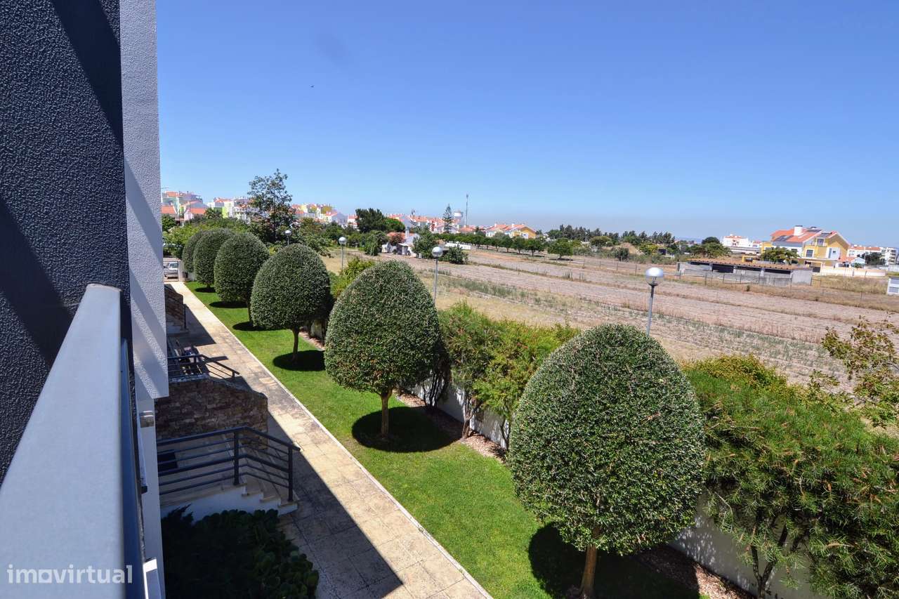 Moradia em condomínio com piscina - Alcochete-19