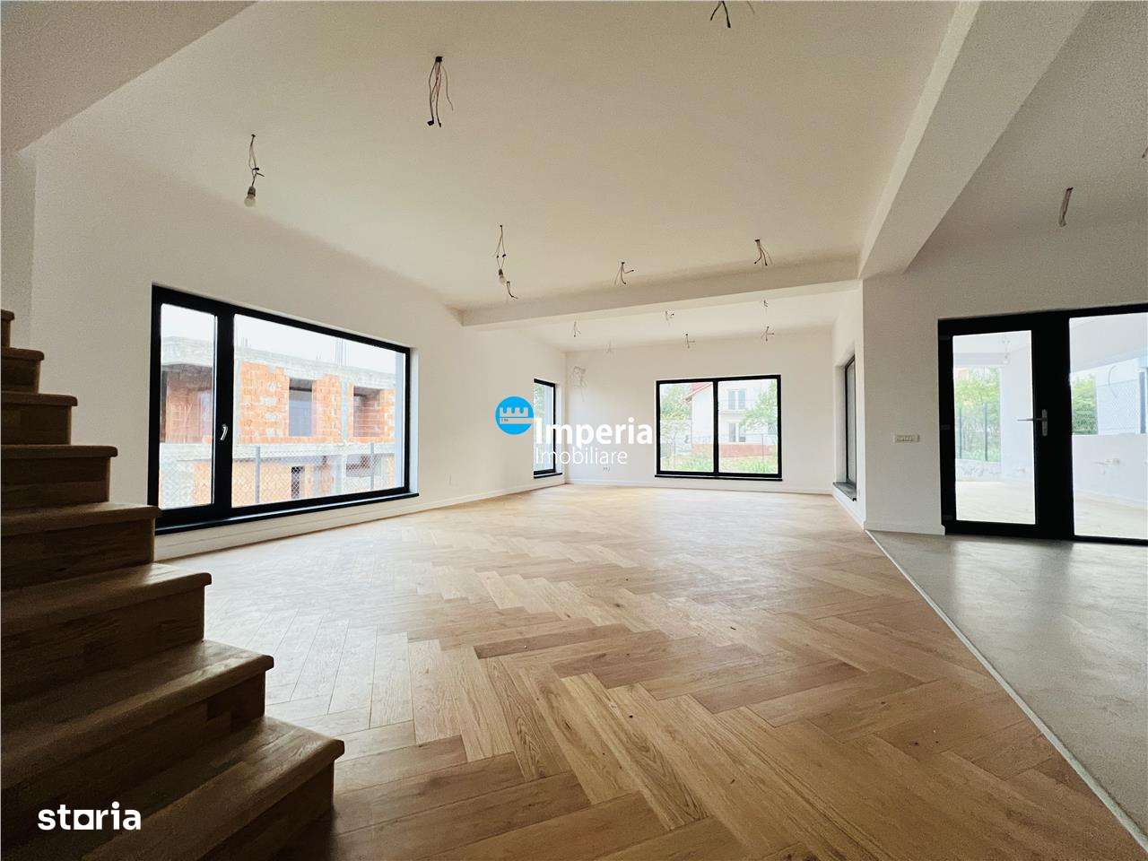 Persoana fizica de vanzare doua VILE DE LUX cu vedere la lac CORBEANCA - Imagine principală: 3/17