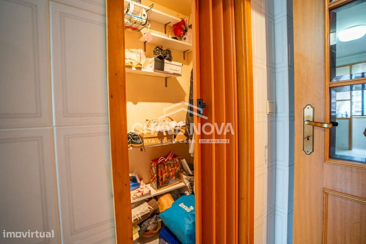 Apartamento T2 Usado em otimo estado em Oliveira do Douro-6