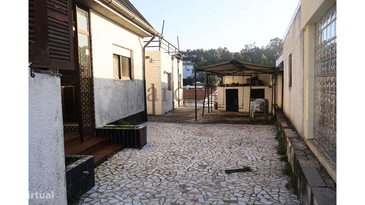 Moradia Isolada T4+1 em Lourosa-20