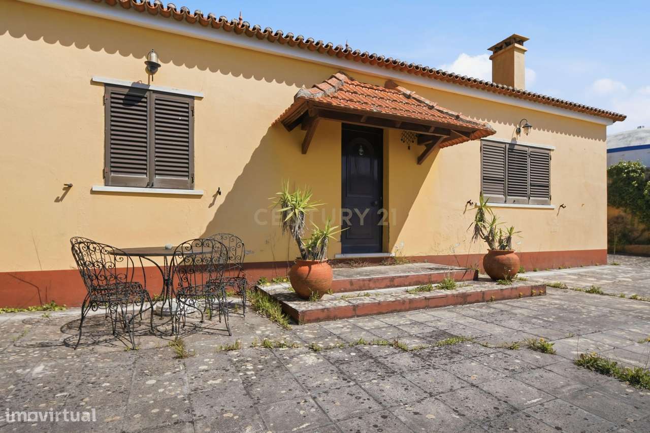 Moradia T3 com Jardim, Churrasqueira e Alma a 10 Minutos do Mar - Grande imagem: 5/32