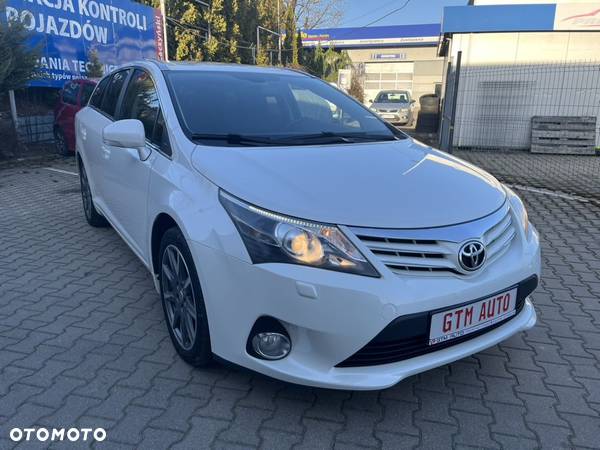 Toyota Avensis 2.0 D-4D Premium - 19