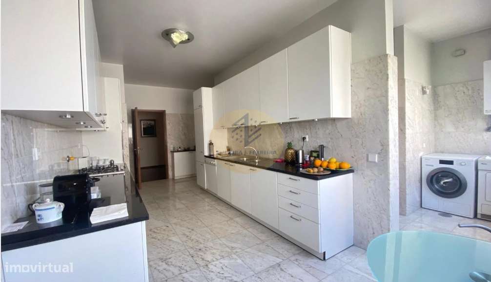 Apartamento T5+1 Boavista/ Aviz- Porto-11