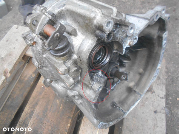 Skrzynia biegów Daihatsu Cuore VII L276 1,0 benzyna 51kW 70KM 2009r 5-biegowa manualna 726 - 4