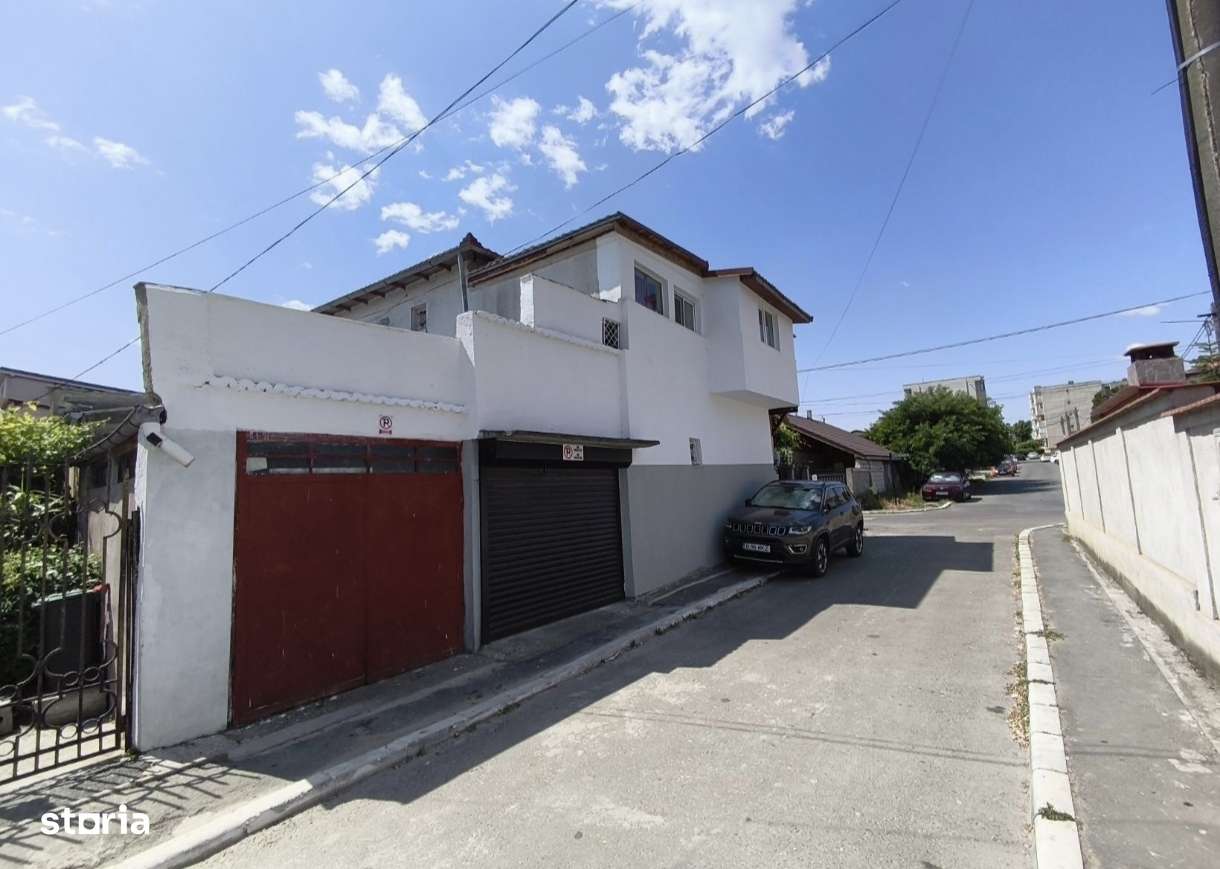 Casa spațioasă cu garaj și curte, aproape de oraș-2