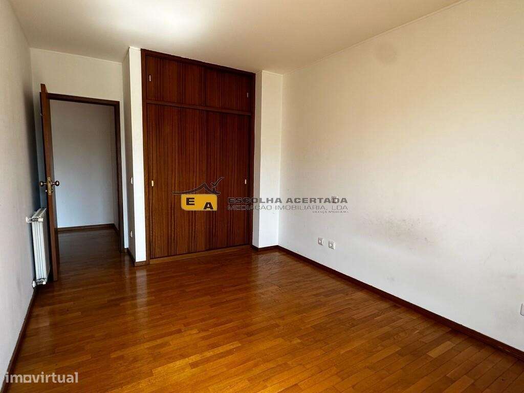 Apartamento T2 no Edifício Do Lago-15