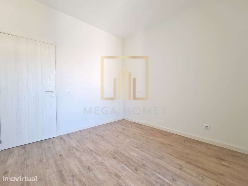 T4, Novo, último piso, em Fojo, Portimão-17