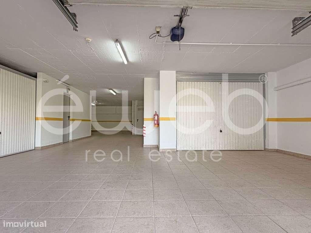 Apartamento T3 com Garagem e Arrecadação, em Aires-37