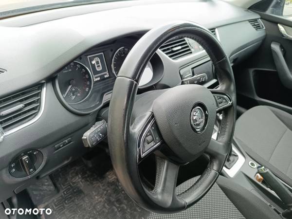 Skoda Octavia 2.0 TDI Ambition - 34