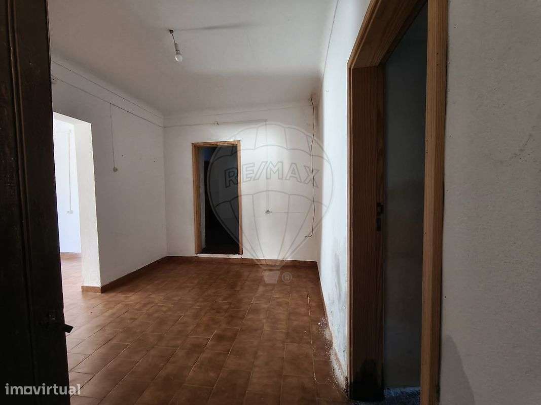 Moradia T4 para venda-5