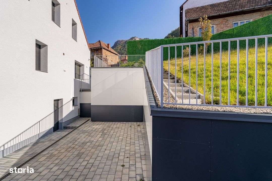 Vila de poveste in centrul vechi al Brasovului-16