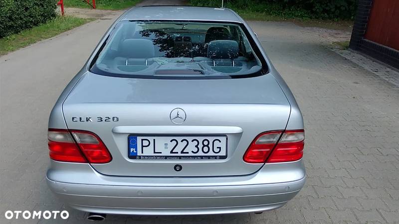 Mercedes-Benz CLK 320 - 6