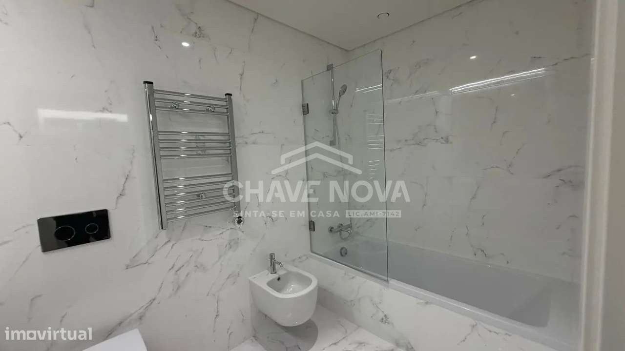 Apartamento T2 C/ Terraço 55m2 Garagem Maia centro-6
