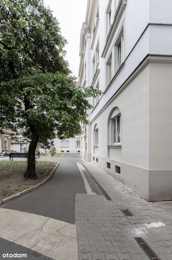 Przestrzeń z duszą w sercu Pragi | 100 m² | Balkon-11