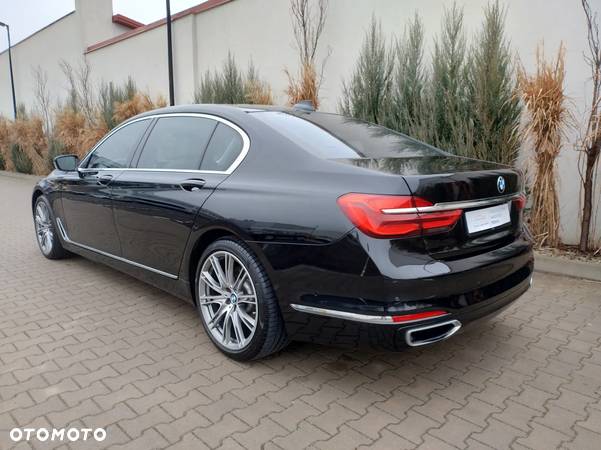 BMW Seria 7 740Li - 5