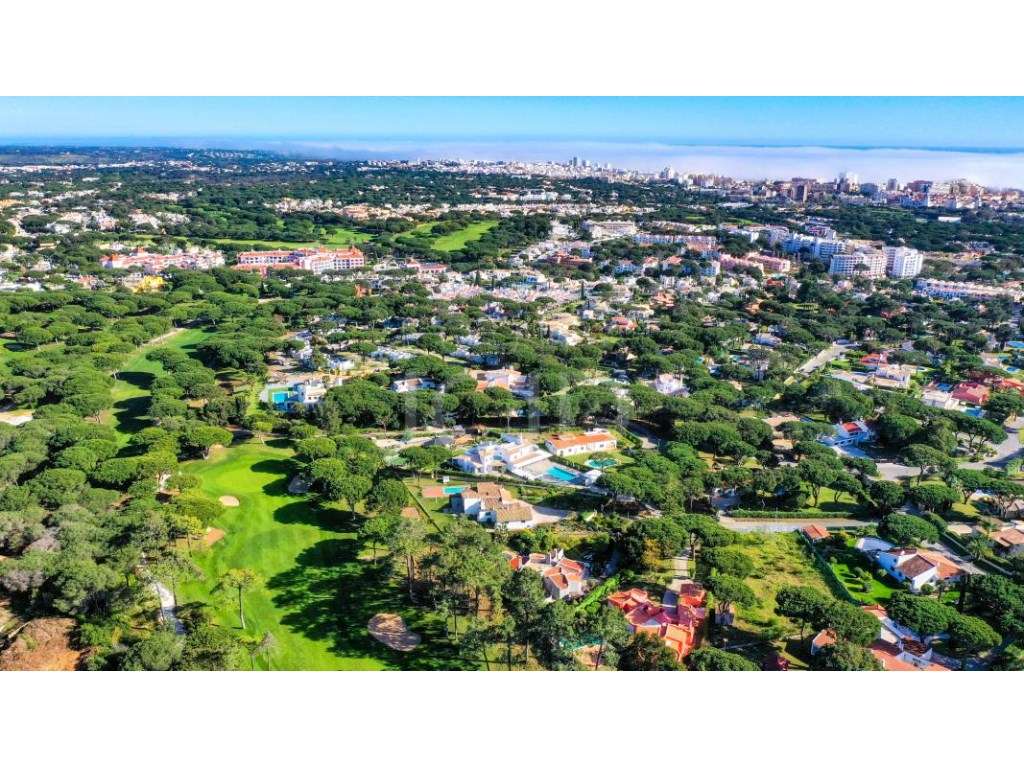 Fantástica Moradia Isolada T4 Frente ao Golfe, Totalmente Remodelad...-45