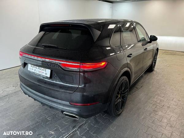 Porsche Cayenne Tiptronic S - 22